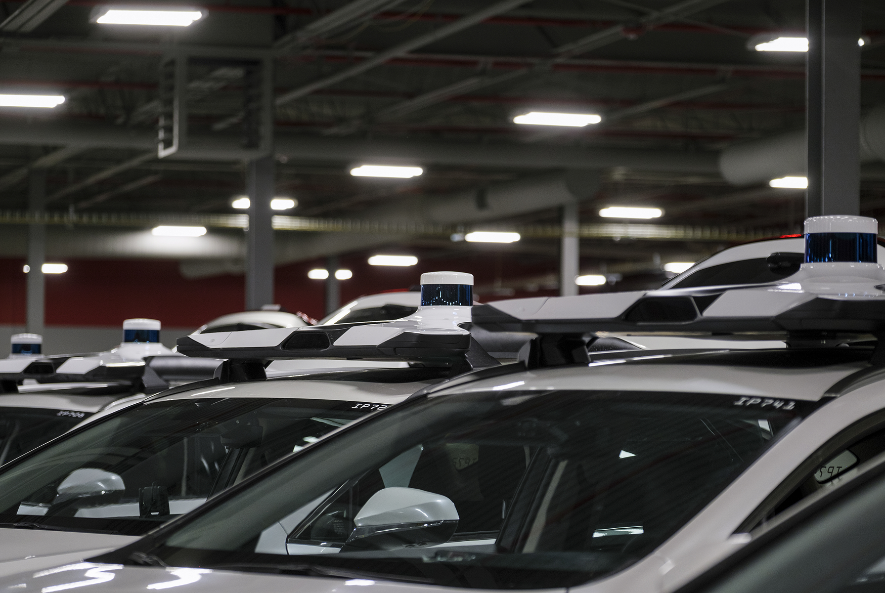 自動運転データ収集のためのセンサー搭載車両の車列